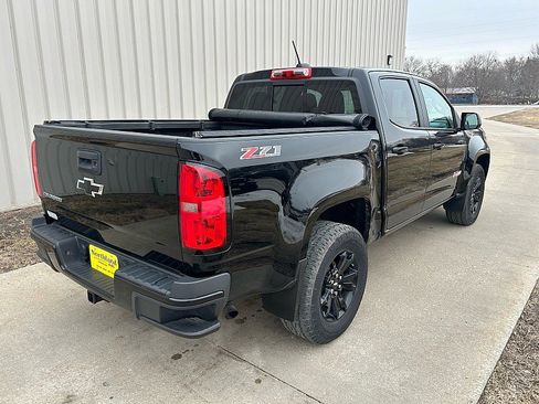 Used 2016 Chevrolet Colorado Z71 w/ Z71 Midnight Edition image 2