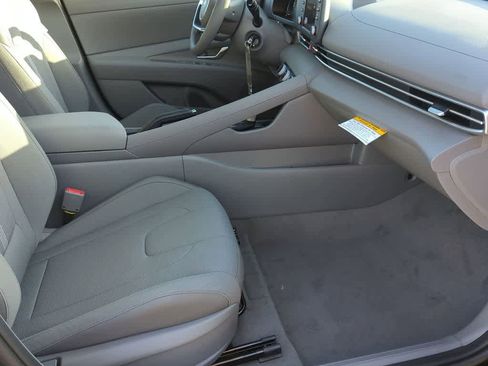 New 2026 Hyundai Elantra SE image 22