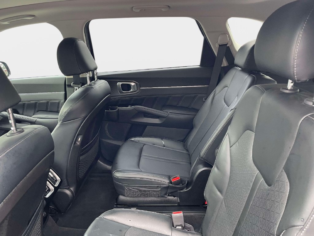 Used 2021 Kia Sorento SX AWD/4WD image 16