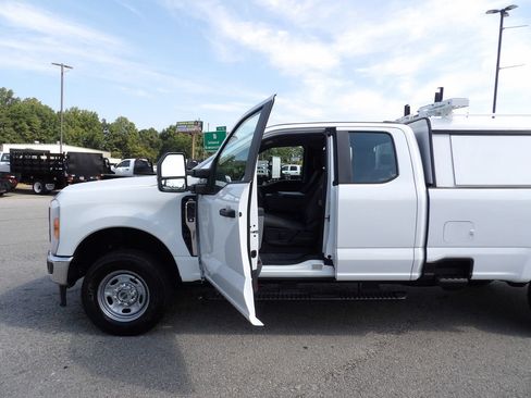 Used 2023 Ford F250 XL w/ XL Driver Assist Package AWD/4WD image 13