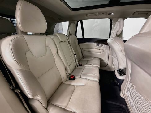 Used 2018 Volvo XC90 T6 Momentum w/ Convenience Package AWD/4WD image 27