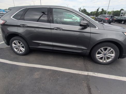 Used 2016 Ford Edge SEL w/ Equipment Group 201A AWD/4WD image 16