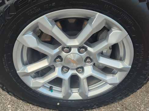 Used 2024 Chevrolet Silverado 1500 LT image 26