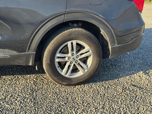 Used 2023 Ford Explorer XLT w/ Equipment Group 202A image 11