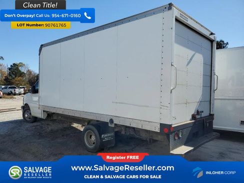 Used 2017 Chevrolet Express 3500 Extended RWD image 3