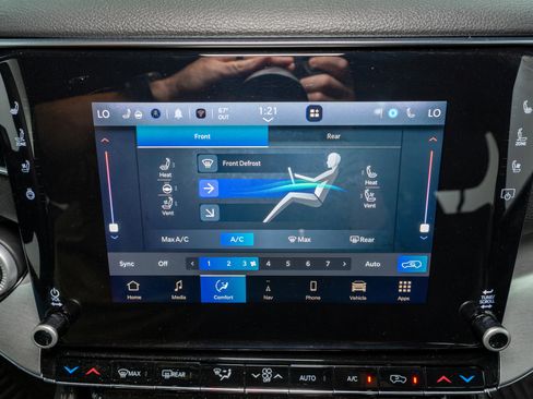 Used 2024 Jeep Wagoneer Series II image 22