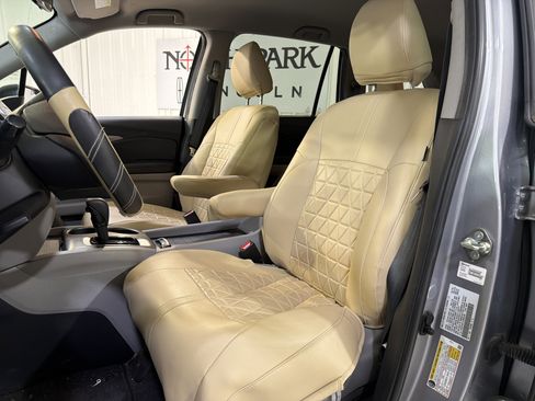 Used 2020 Honda Pilot LX image 9