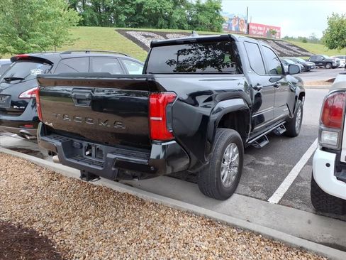 Certified 2024 Toyota Tacoma SR5 AWD/4WD image 2