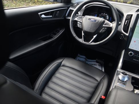 Used 2023 Ford Edge SEL w/ Convenience Package image 2