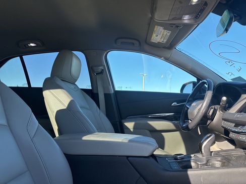 Used 2021 Cadillac XT4 Luxury w/ Cold Weather Package image 29