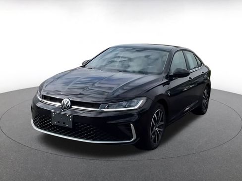 Used 2025 Volkswagen Jetta SE image 7