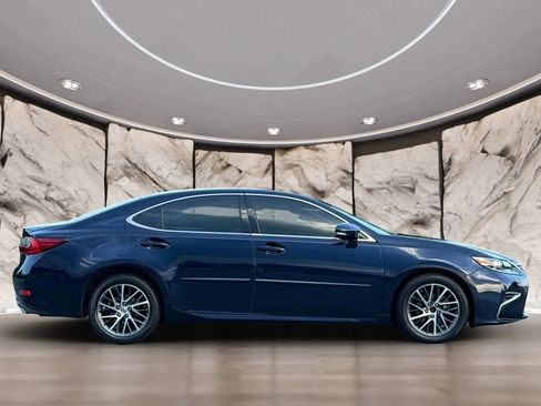 Used 2017 Lexus ES 350 FWD image 4
