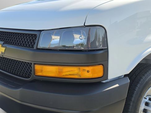 New 2026 Chevrolet Express 2500 Extended w/ Driver Convenience Package RWD image 32