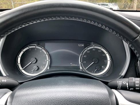 Used 2023 Toyota Highlander XLE image 26