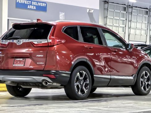Used 2018 Honda CR-V Touring image 8