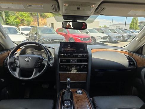 Used 2022 Nissan Armada SL w/ Captain's Chairs Package AWD/4WD image 17