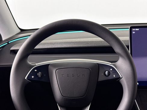 Used 2026 Tesla Model Y Long Range image 26