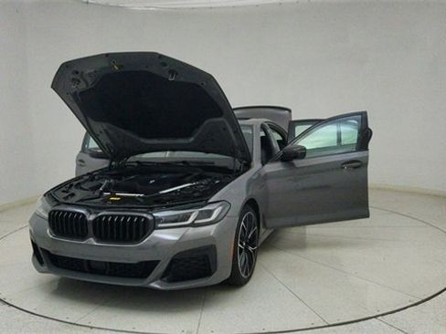 Used 2021 BMW 530e image 75