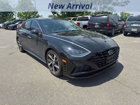 Used 2023 Hyundai Sonata SEL Plus FWD image 2