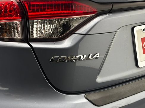 Used 2024 Toyota Corolla LE AWD/4WD image 8