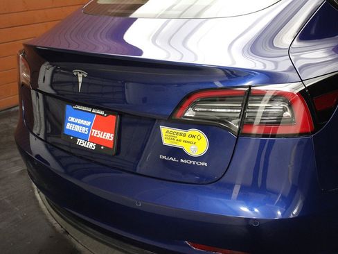 Used 2022 Tesla Model 3 Long Range image 12