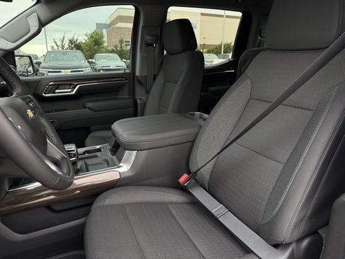 New 2026 Chevrolet Silverado 1500 LT image 19