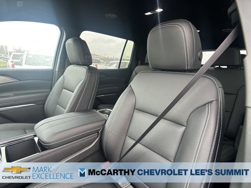 New 2026 Chevrolet Traverse LT w/ LPO, Floor Liner Package image 38