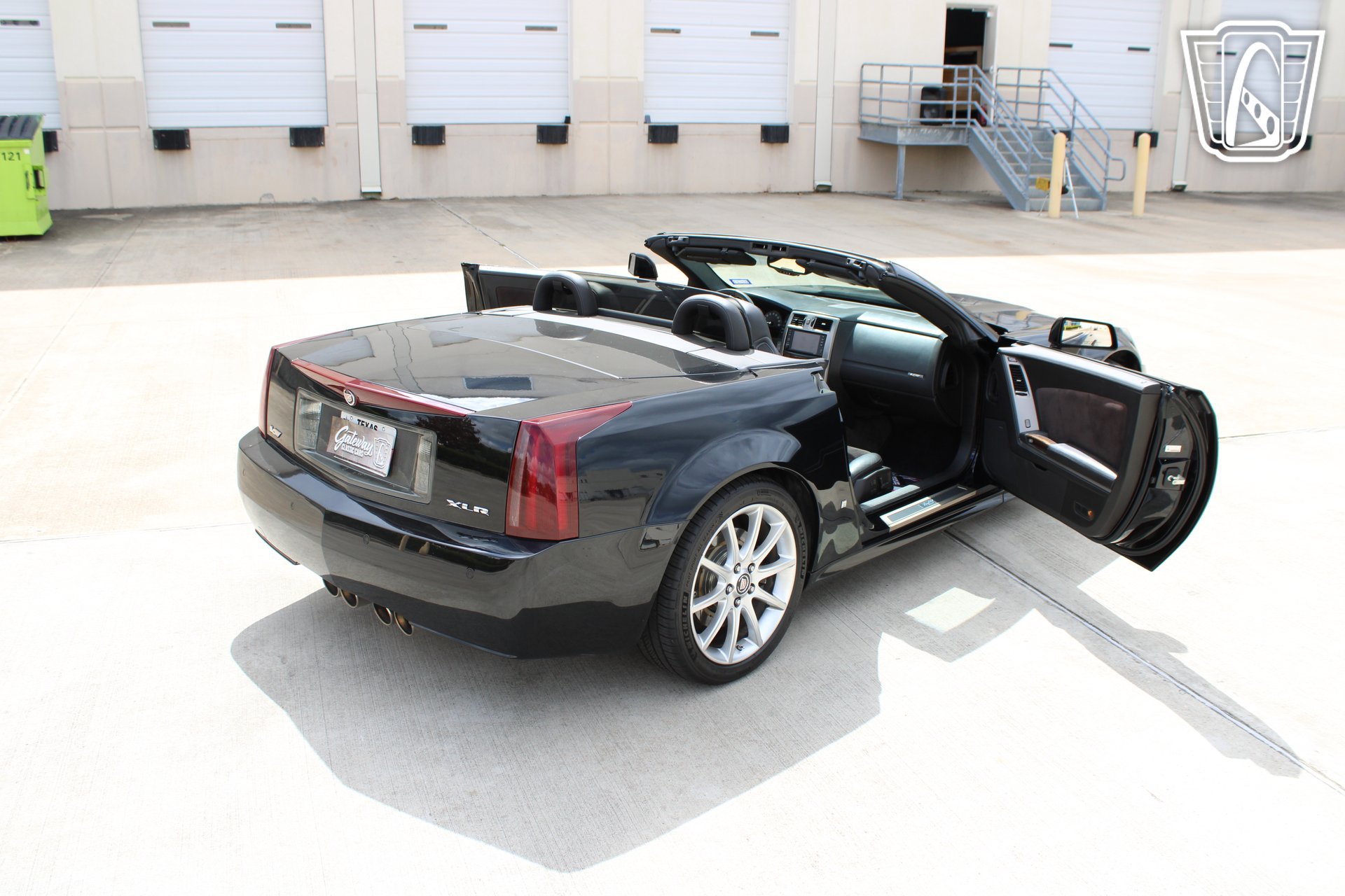 Used 2006 Cadillac XLR V RWD image 24