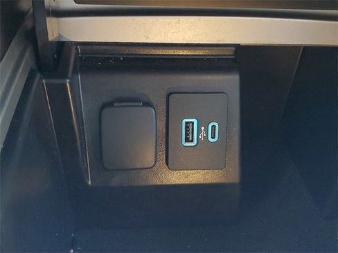 Used 2021 Ford Explorer ST w/ Equipment Group 401A image 31