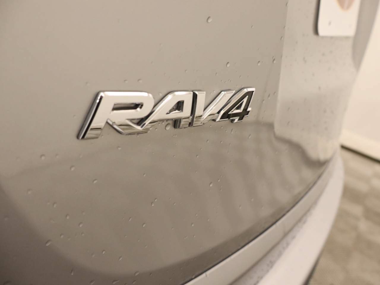 Used 2017 Toyota RAV4 LE w/ Carpet Mat Package FWD image 7