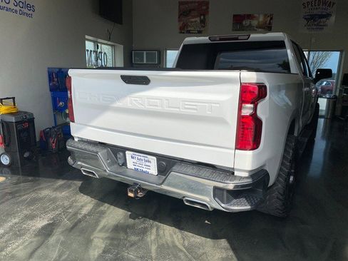 Used 2022 Chevrolet Silverado 1500 LT AWD/4WD image 6