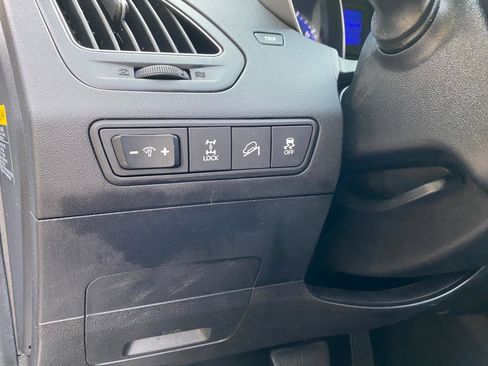 Used 2012 Hyundai Tucson Limited image 62