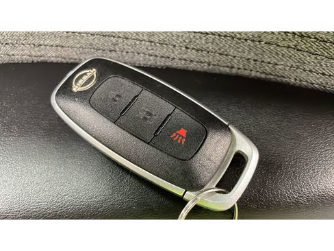 Used 2023 Nissan Rogue S AWD/4WD image 20