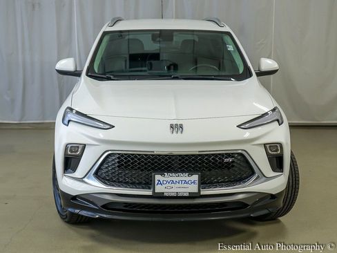 Used 2024 Buick Encore GX Sport Touring image 5