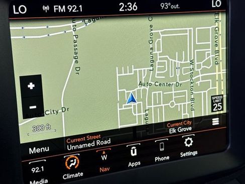 Used 2023 Jeep Renegade Latitude AWD/4WD image 44