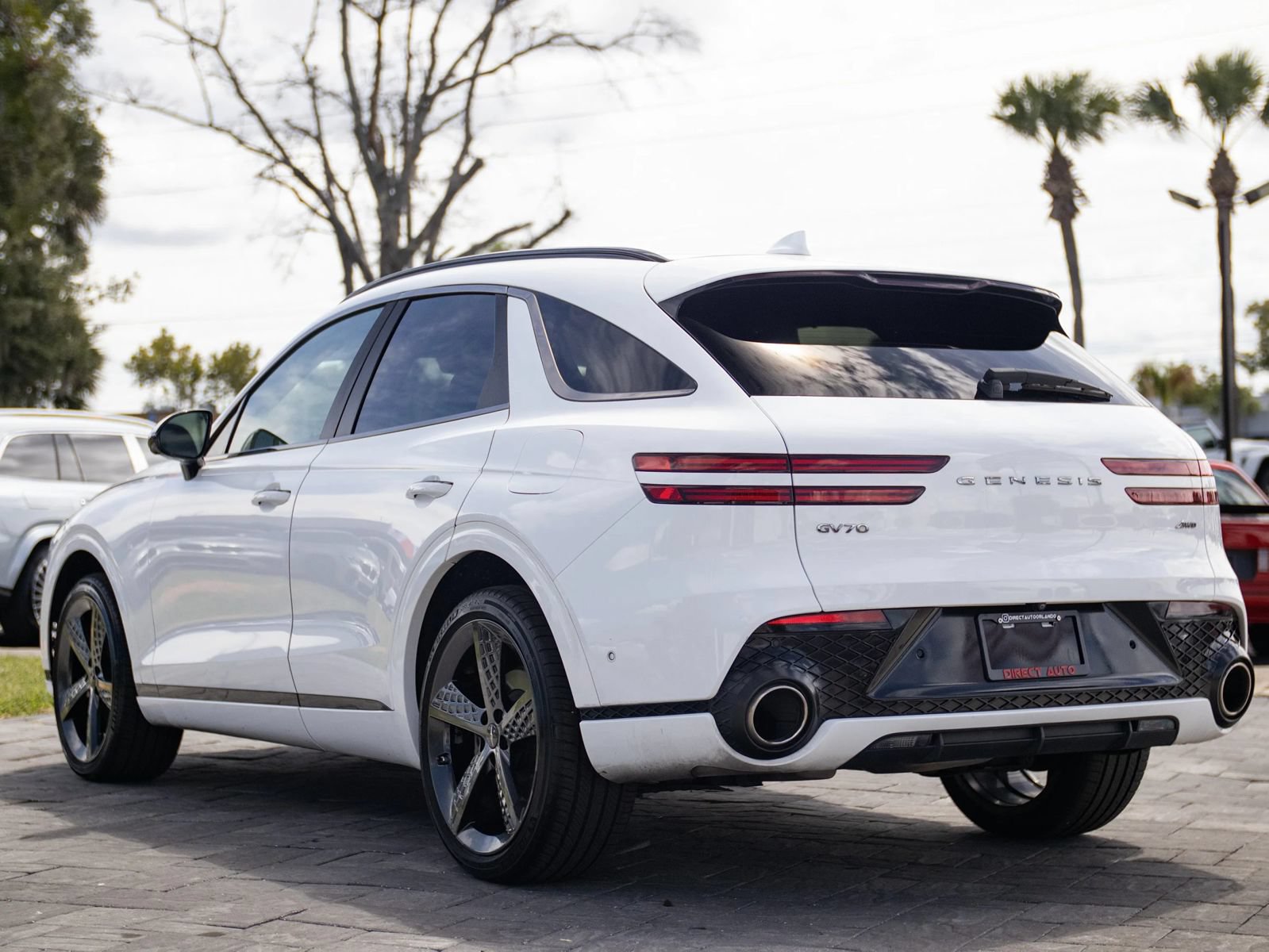 Used 2022 Genesis GV70 2.5T w/ Sport Prestige Package AWD/4WD image 9