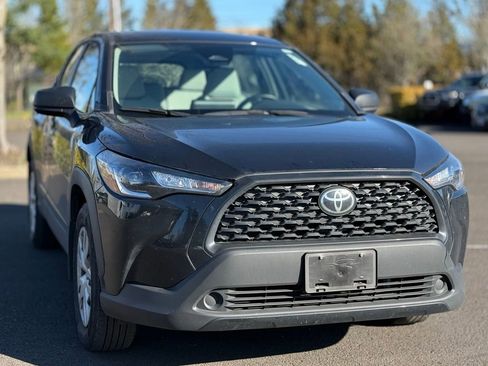 Used 2023 Toyota Corolla Cross L image 7