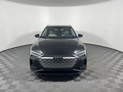 Used 2024 Audi Q8 e-tron Premium Plus AWD/4WD image 8