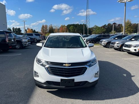 Used 2021 Chevrolet Equinox LT image 3