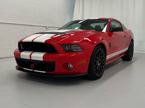 Used 2013 Ford Mustang Shelby GT500 RWD image 4