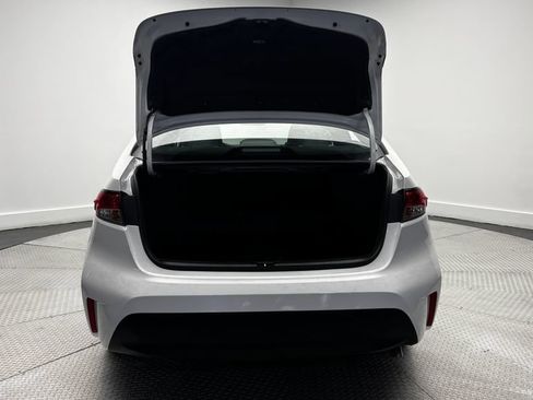 Used 2025 Toyota Corolla LE w/ LE Premium Package FWD image 36