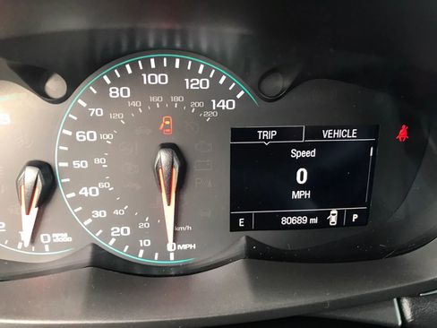 Used 2018 Chevrolet Trax LT w/ LT Convenience Package AWD/4WD image 18