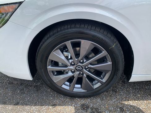 New 2026 Nissan Sentra SL w/ Floor Mat Package FWD image 6