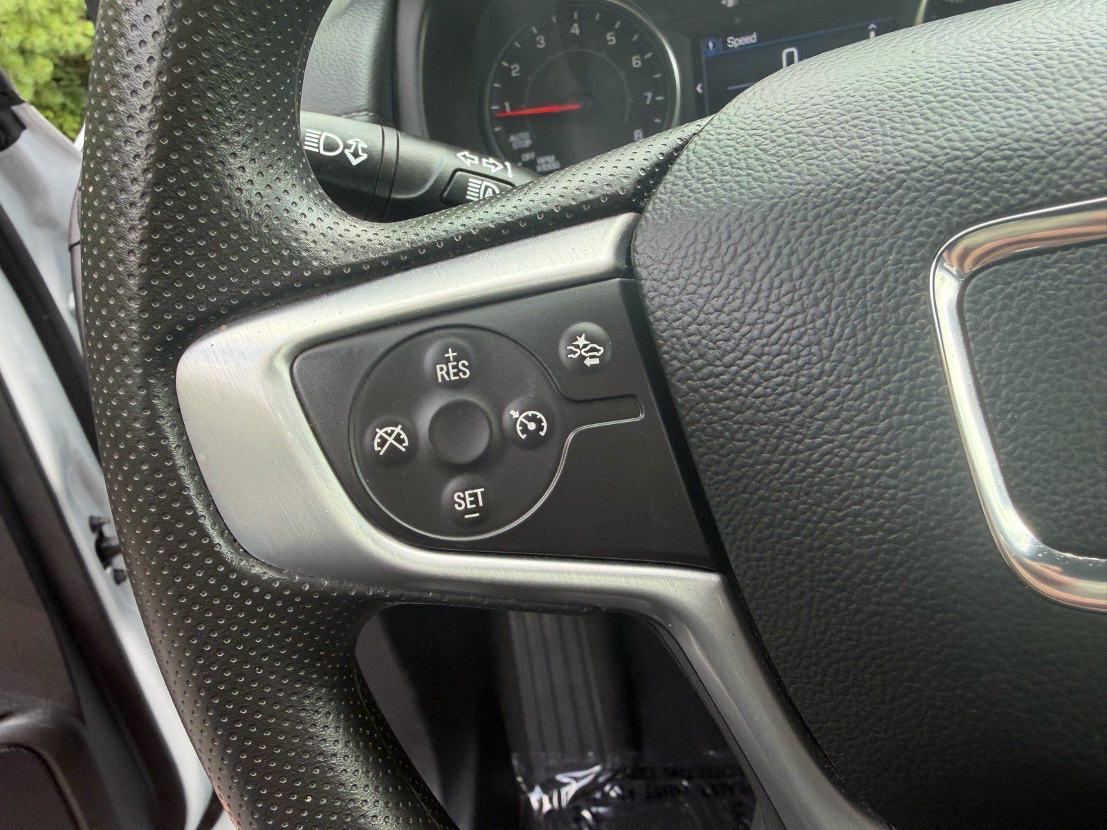 Used 2024 GMC Terrain SLE AWD/4WD image 32