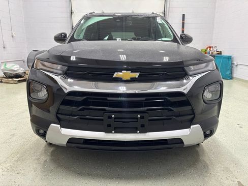 Used 2022 Chevrolet TrailBlazer LT w/ Convenience Package FWD image 9