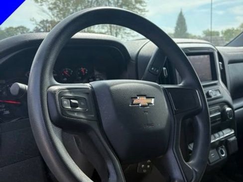 Used 2020 Chevrolet Silverado 1500 Custom w/ Custom Value Package AWD/4WD image 16