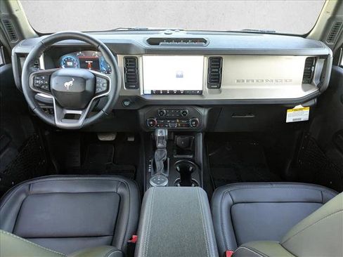 New 2026 Ford Bronco Outer Banks w/ Sasquatch Package AWD/4WD image 13