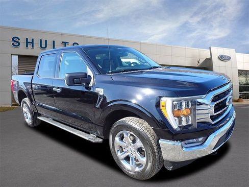 Certified 2022 Ford F150 XLT w/ Equipment Group 302A High image 3