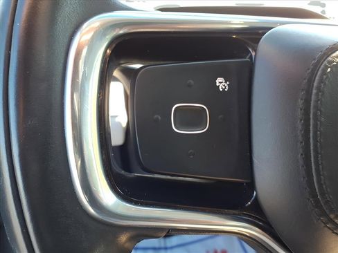 Used 2024 Lincoln Nautilus Premier image 19