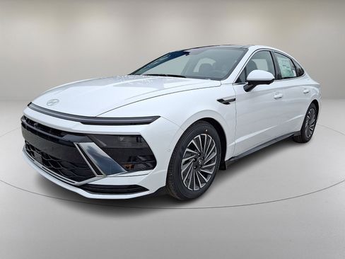 New 2026 Hyundai Sonata Limited image 3